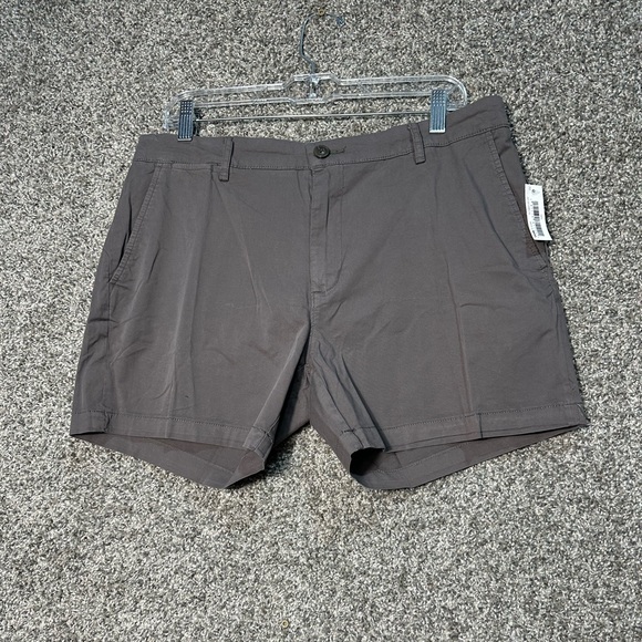 NWT Amazon Essentials Men's Slim-Fit 5" Flat-Front Chino Shorts Size 33 - Picture 3 of 6
